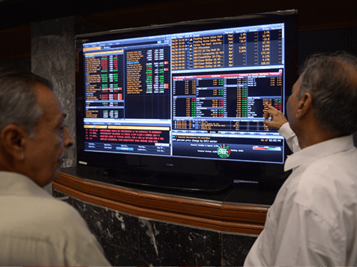 Bearish Trend at PSX, Triggers Sharp KSE-100 Fall