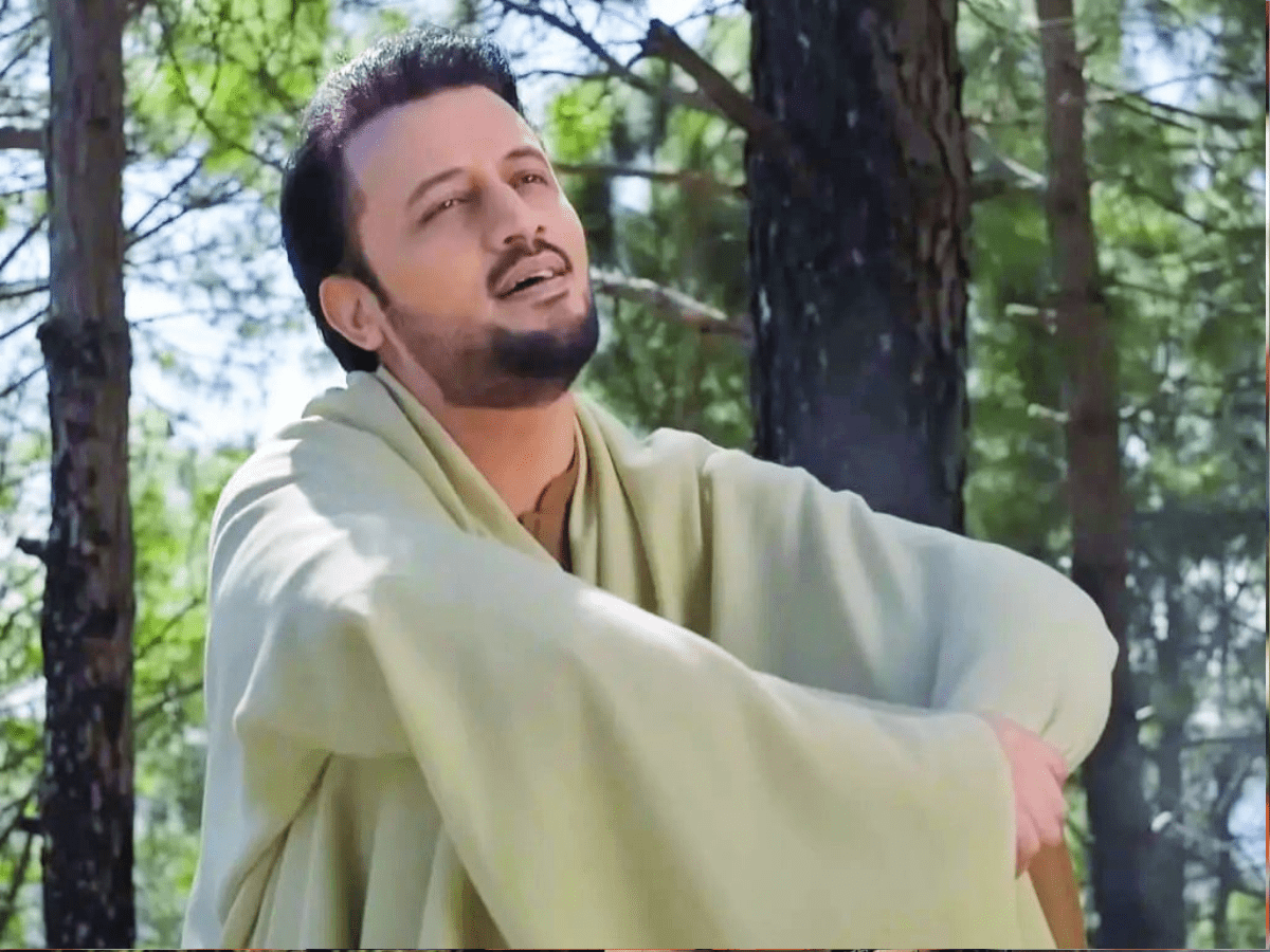 Atif Aslam Live Performance: Sparks Fan Sing-Along